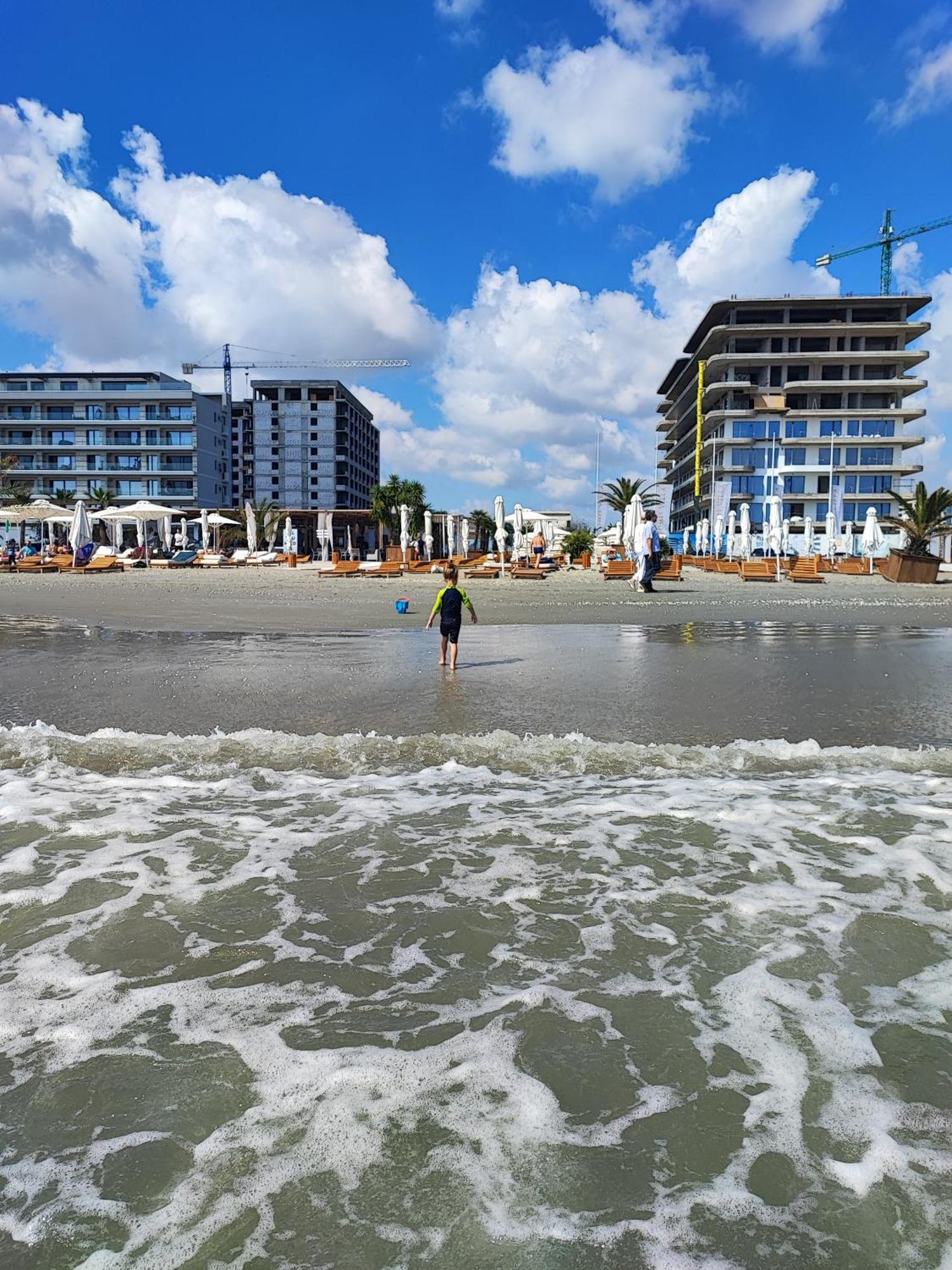 Apartament Studio Teo Blue In Mamaia Nord Navodari Bagian luar foto
